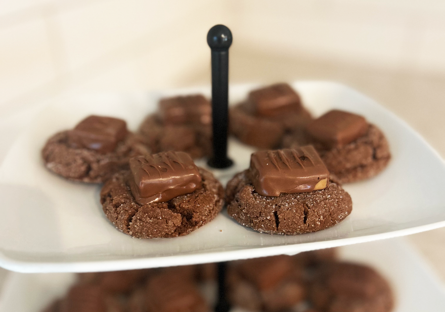 Reverse Thumbprint Cookies with Peanut Butter Delights